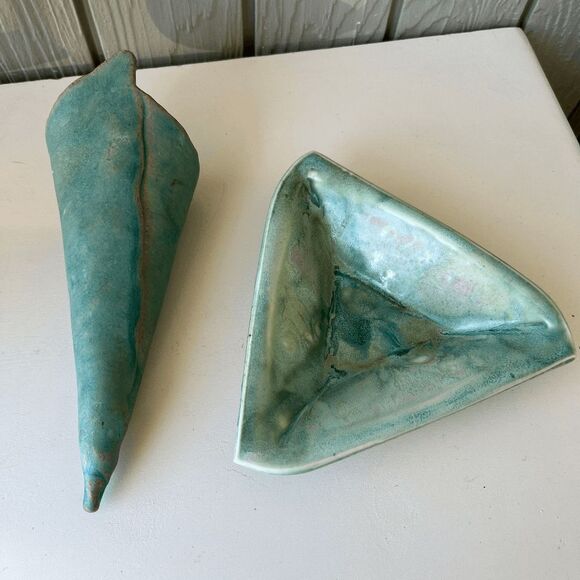 VTG Handmade Studio Pottery Turquoise Bowl & Wall Vase Set Signed - Picture 8 of 9